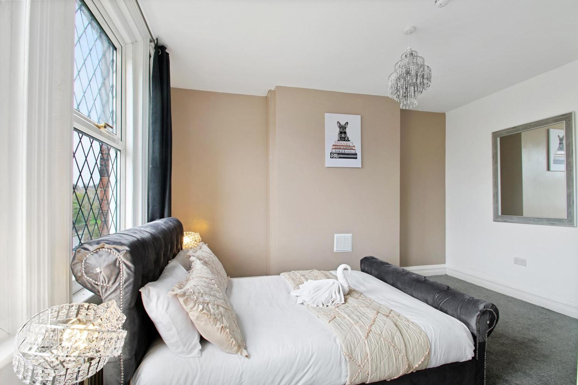Home In Woodhouse, Leeds,Free 4 Car Parking,Free Wifi Leeds  Dış mekan fotoğraf